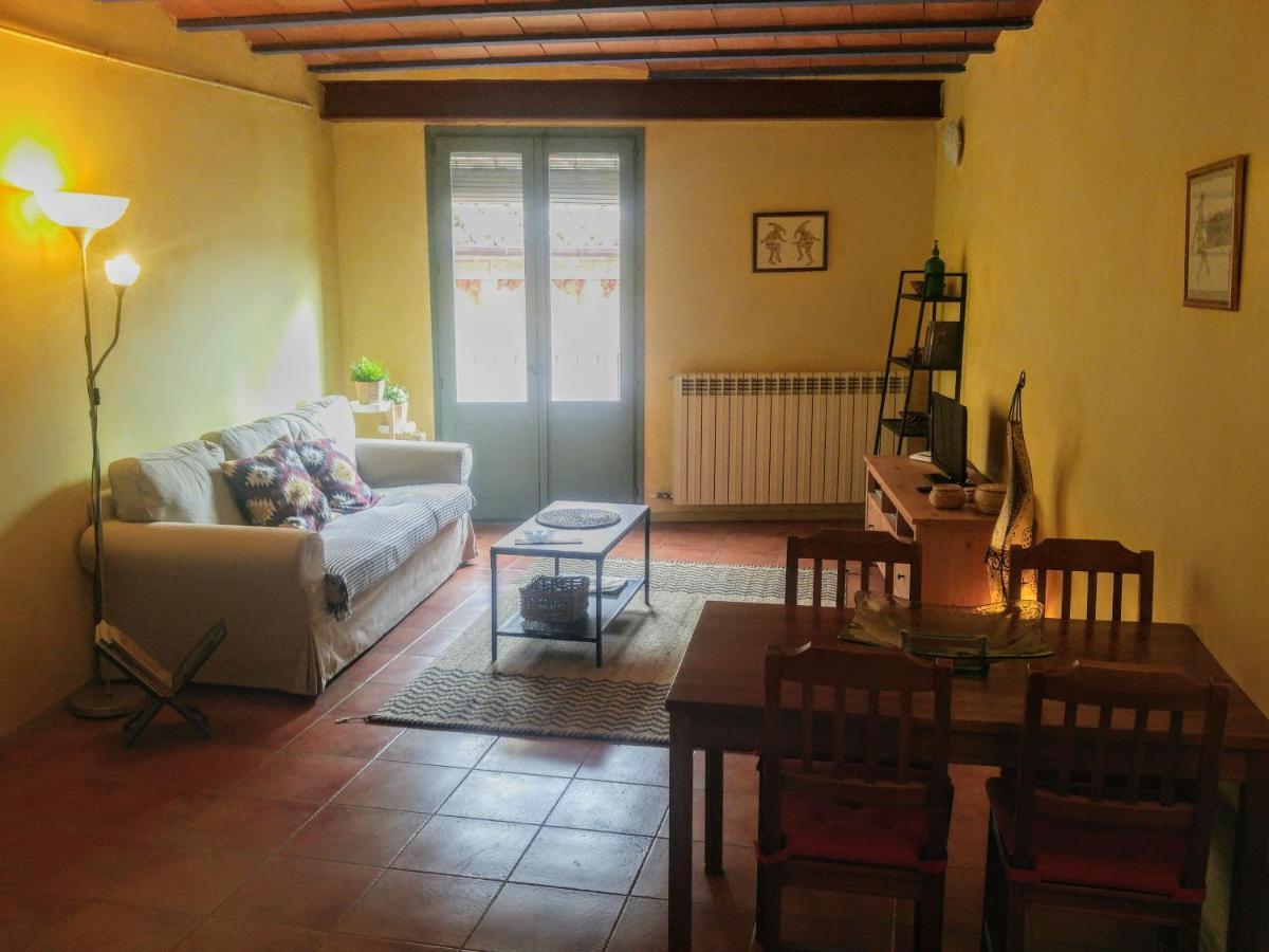 Apartamentos Saltarel-Lo Besalú Dış mekan fotoğraf