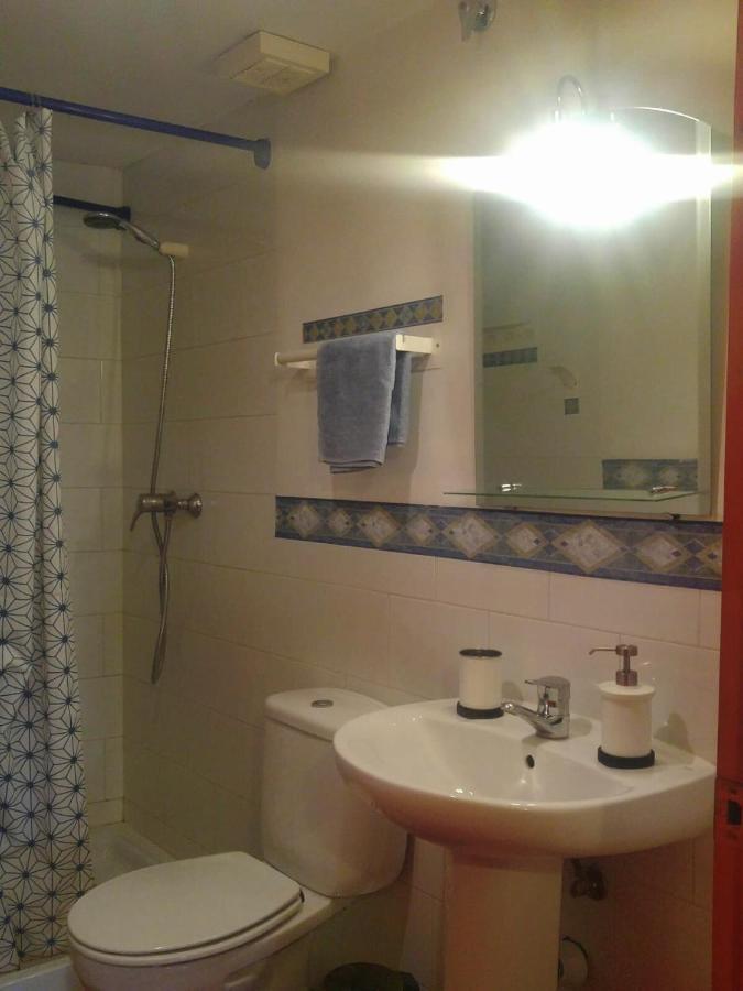 Apartamentos Saltarel-Lo Besalú Dış mekan fotoğraf